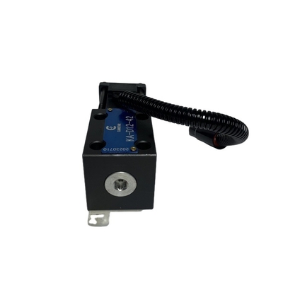 Valvo solenoide 12V per FD20-30 CPCD20-30 KA-D12-42/12N53-82551 Parti di carrelli elevatori 135L3-82001