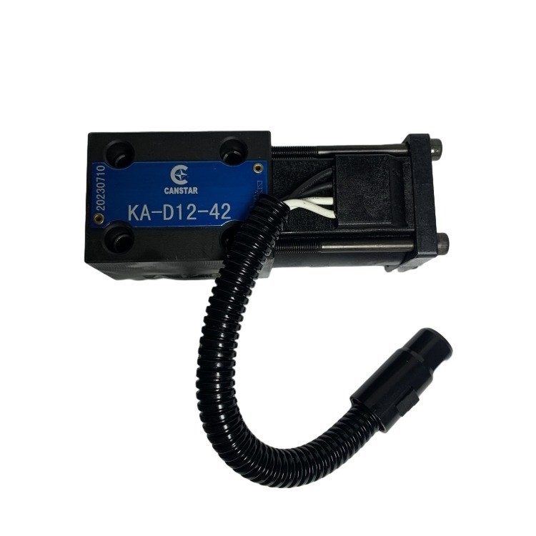 Valvo solenoide 12V per FD20-30 CPCD20-30 KA-D12-42/12N53-82551 Parti di carrelli elevatori 135L3-82001